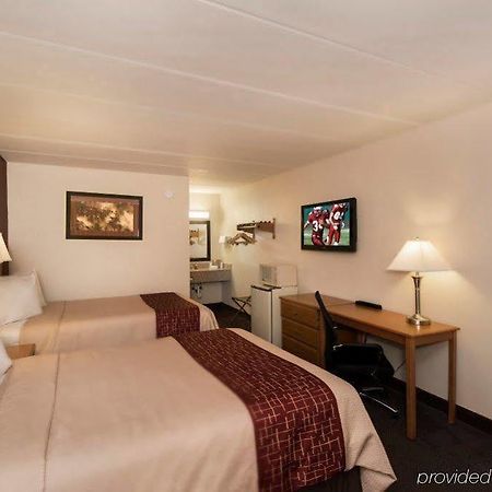 Avid Hotel Staunton Kültér fotó